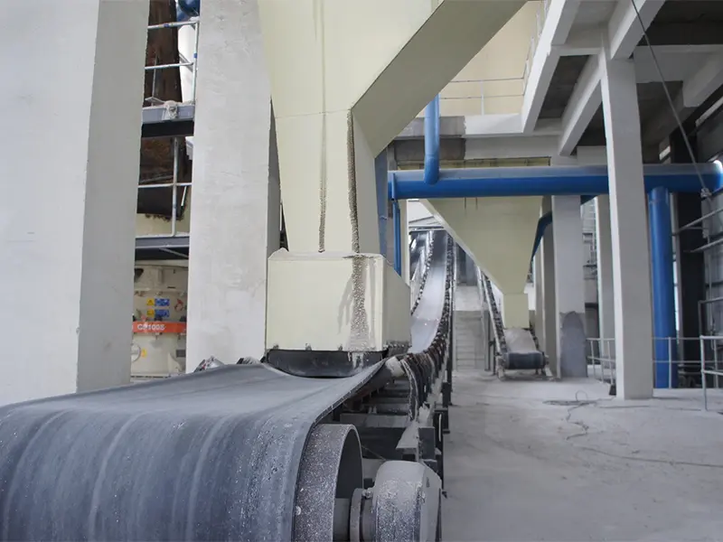 ¿Cómo puede un alimentador de minerales eliminar el tiempo de inactividad de la planta trituradora?