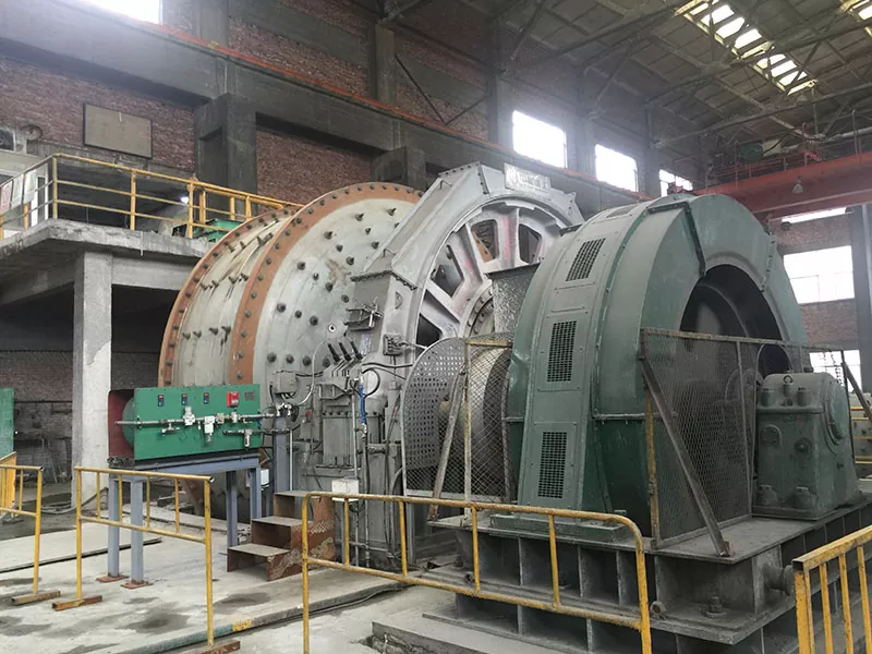 ¿Cómo puede un molino autógeno simplificar la molienda y reducir los costos operativos?